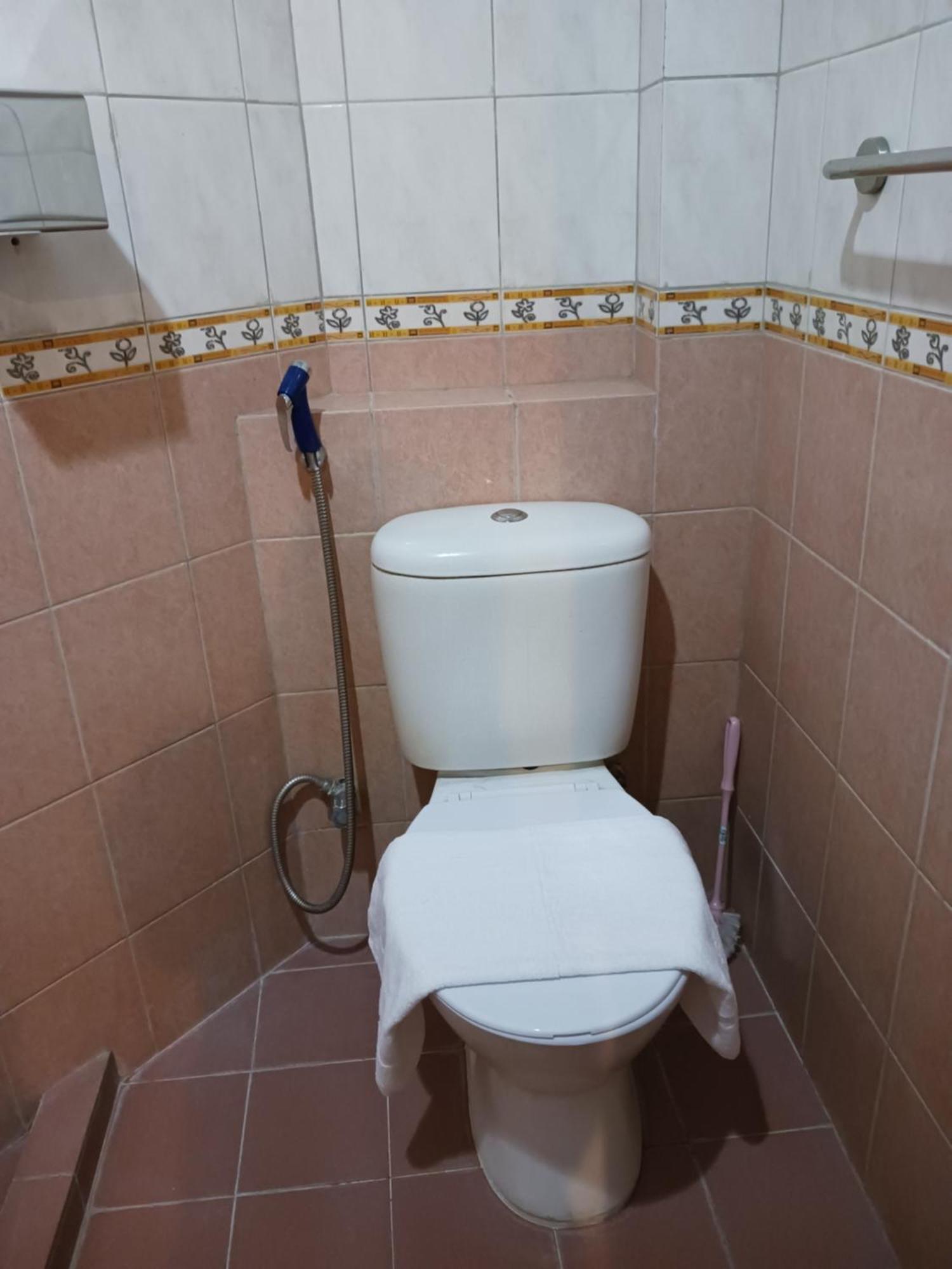 Aecotel Sandakan Bagian luar foto